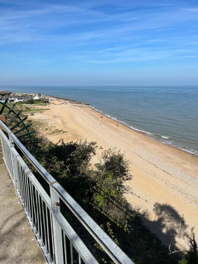 Escape To A Clifftop Chalet With Pool And Tennis Onsite - 1A Kingsdown Holiday Park Экстерьер фото