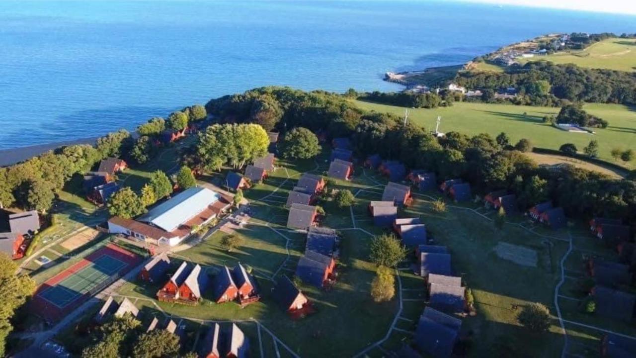 Escape To A Clifftop Chalet With Pool And Tennis Onsite - 1A Kingsdown Holiday Park Экстерьер фото