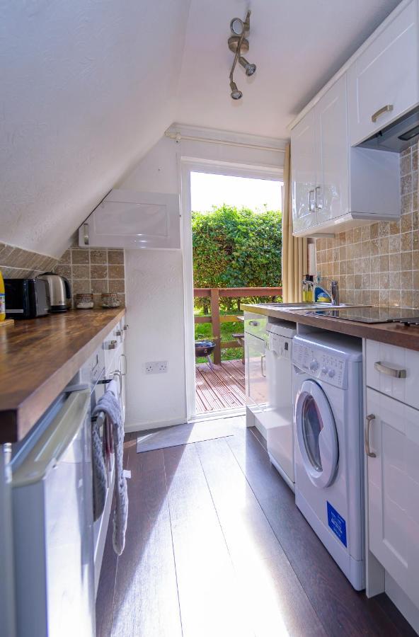 Escape To A Clifftop Chalet With Pool And Tennis Onsite - 1A Kingsdown Holiday Park Экстерьер фото